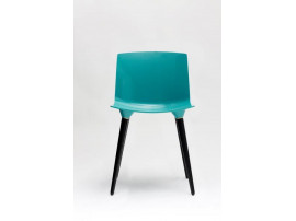 TAC Chair, glossy finish. Available in 7 different colors. 