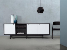 Enfilade scandinave modèle S1 noir. Plusieurs coloris disponibles pour les portes. 