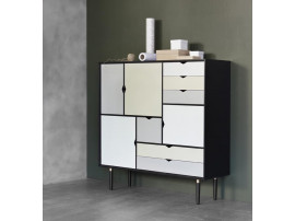 Buffet scandinave modèle S3 multicolore.