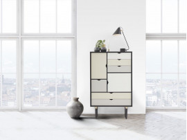 Buffet scandinave modèle S5 multicolore.