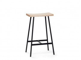 Tabouret de bar scandinave modèle HC2 chêne. H65 cm ou H79 cm. 