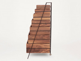 Chest of drawers model Sutoa. Walnut. 