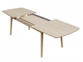 Extendable dining table model 121, 6/10 seats