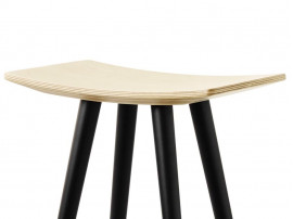 Mikado bar stool. H 65 cm.