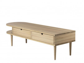 Banc scandinave modèle Radius. 