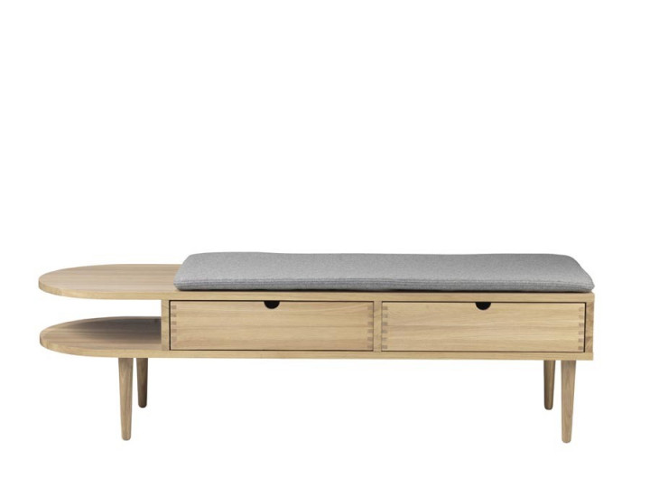 Banc scandinave modèle Radius. 