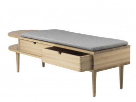 Banc scandinave modèle Radius. 