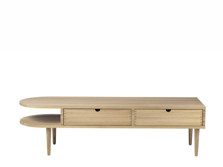 Banc scandinave modèle Radius. 