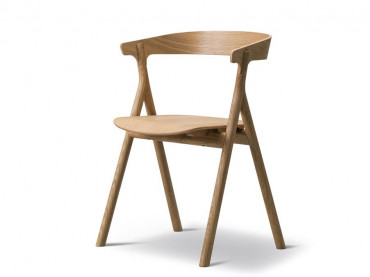 Yksi Chair model 3340