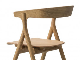 Yksi Chair model 3340