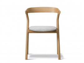Yksi Chair model 3341