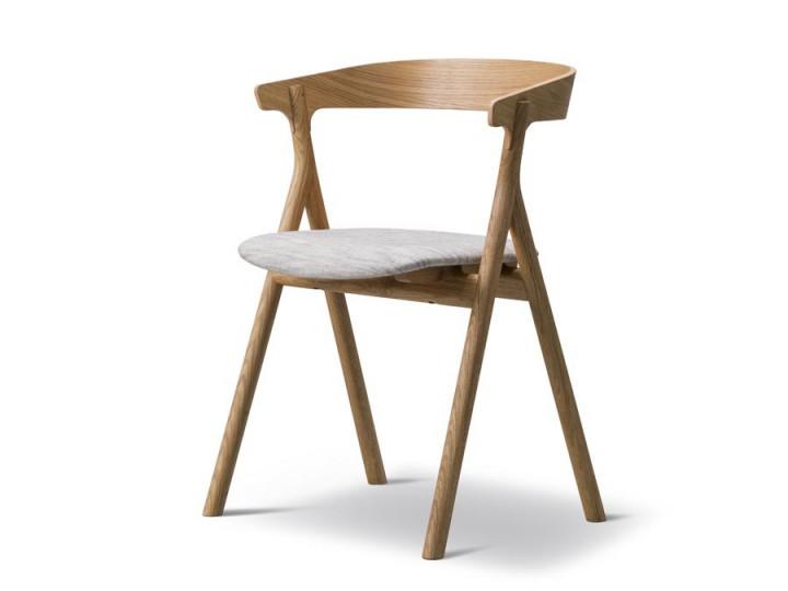 Yksi Chair model 3341