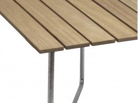Table de repas scandinave d'extérieur modèle B25A 120 cm. Structure en acier galvanisé. 