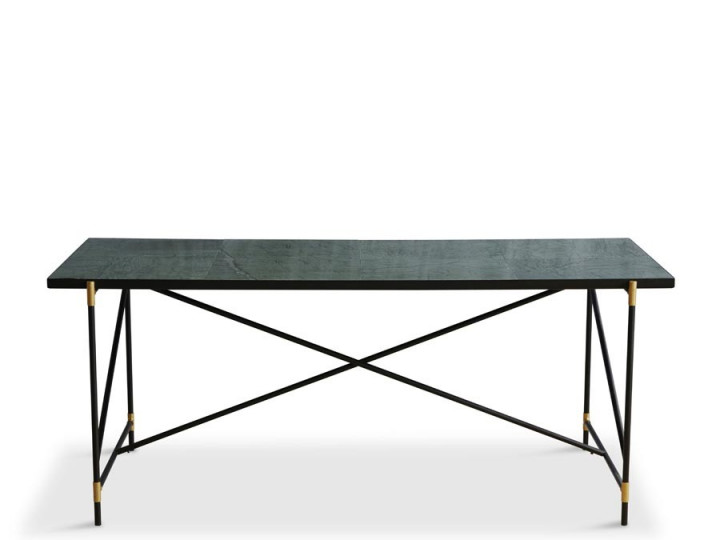 Table de repas scandinave en marbre de Carrare. 185 cm. Structure noire avec détails en laiton. 