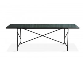 Table de repas scandinave en marbre de Carrare. 230 cm. Structure noire. 