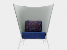 Aura 1L Chair. 