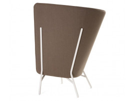 Aura 1L Chair. 