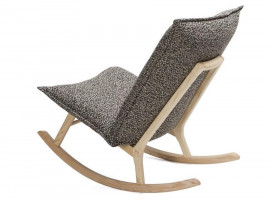 Fauteuil à bascule scandinave modèle Lab XL. 