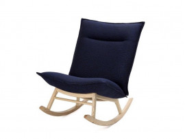 Fauteuil à bascule scandinave modèle Lab XL. 