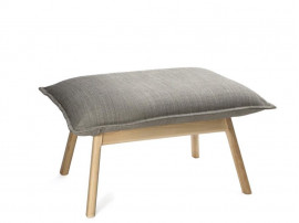 Tabouret ou repose-pieds scandinave modèle Lab XL. 