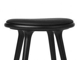 Tabouret scandinave.  69 cm ou 74 cm. . Hêtre teinté noir mat. 