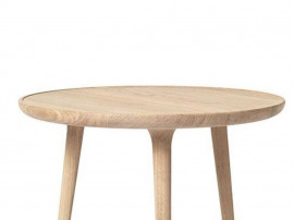 Table d'appoint scandinave modèle Accent chêne. Ø 60 cm