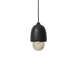 Suspension scandinave modèle Tehro. Taille S. Tilleul teinté noir et verre fumé. 