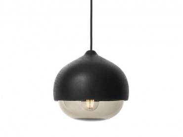 Suspension scandinave modèle Tehro. Taille M. Tilleul teinté noir et verre fumé. 