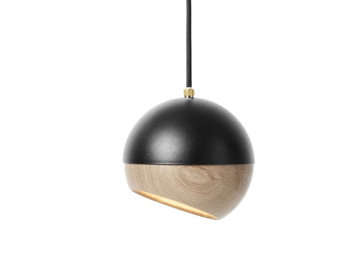 Suspension scandinave modèle Ray. Taille M. Noir.  