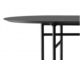 Table de repas scandinave Snaregade ovale. 8-10  pers.