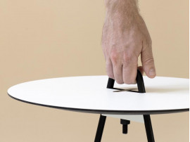 Table d'appoint scandinave  modèle Side Table noir