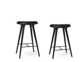 Tabouret scandinave.  69 cm ou 74 cm. . Hêtre teinté noir mat. 