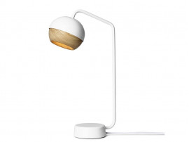 Lampe à poser scandinave modèle Ray. Blanc. 