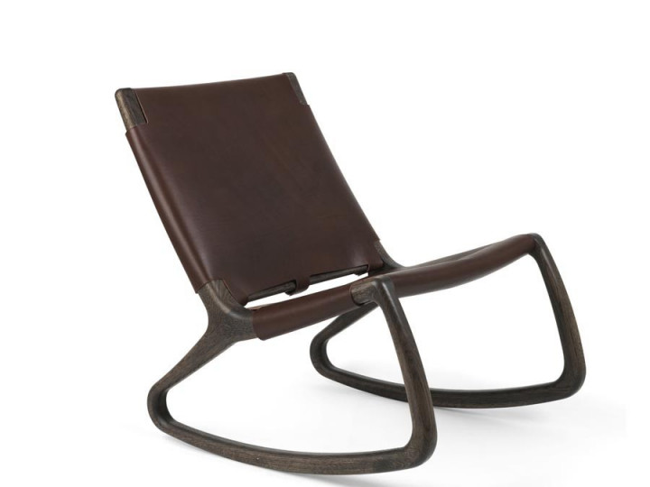 Fauteuil à bascule ou rocking chair scandinave modèle Rocker chêne teinté