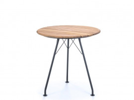 Table de repas scandinave d'extérieur  modèle Circum, Ø 74 cm. 2 pers.