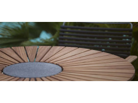 Circle outdoor dining table,  Ø 110 cm. 4-6 seats