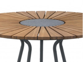 Circle outdoor dining table,  Ø 110 cm. 4-6 seats