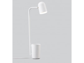 Lampe à poser scandinave modèle Buddy. 