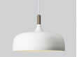 Suspension scandinave modèle Acorn. Blanc