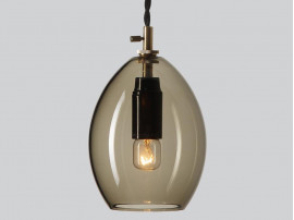 Suspension scandinave modèle Unika. Petite. Verre fumé