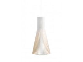 Suspension scandinave modèle   Secto 4200. 