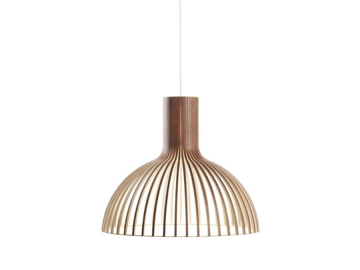 Suspension scandinave modèle    Victo 4250. Noyer. 