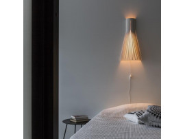 Secto 4230 Wall Lamp. 