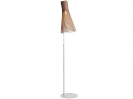 Secto 4210 Floor Lamp. 