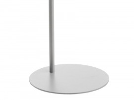 Lampadaire scandinave modèle Secto 4210. 