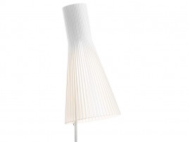 Lampadaire scandinave modèle Secto 4210. Noyer.  