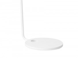 Lampadaire scandinave modèle Petite 4610.  Noyer.