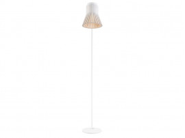 Petite 4610 Floor Lamp. Walnut. 