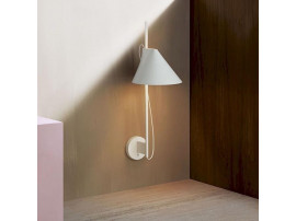 Yuh wall lamp . Black