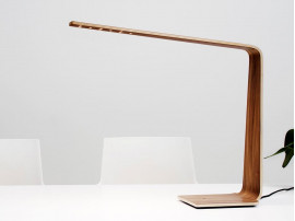 Lampe à poser scandinave modèle Led 4. 